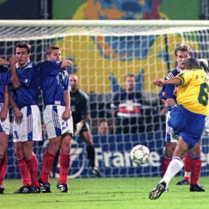 đá phạt trực tiếp là gì